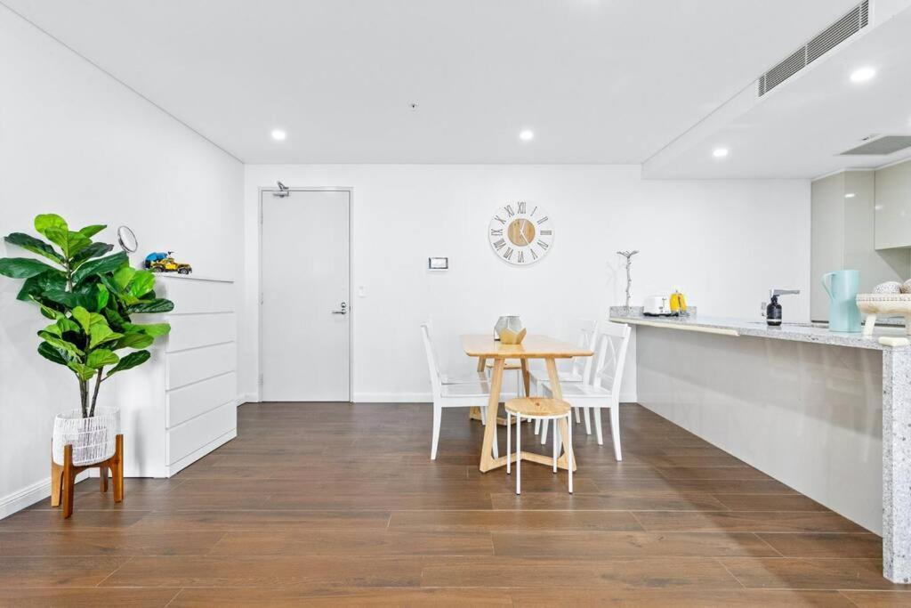 Four Bedroom Apartment With Facilities In Olympic Park Sydney Buitenkant foto