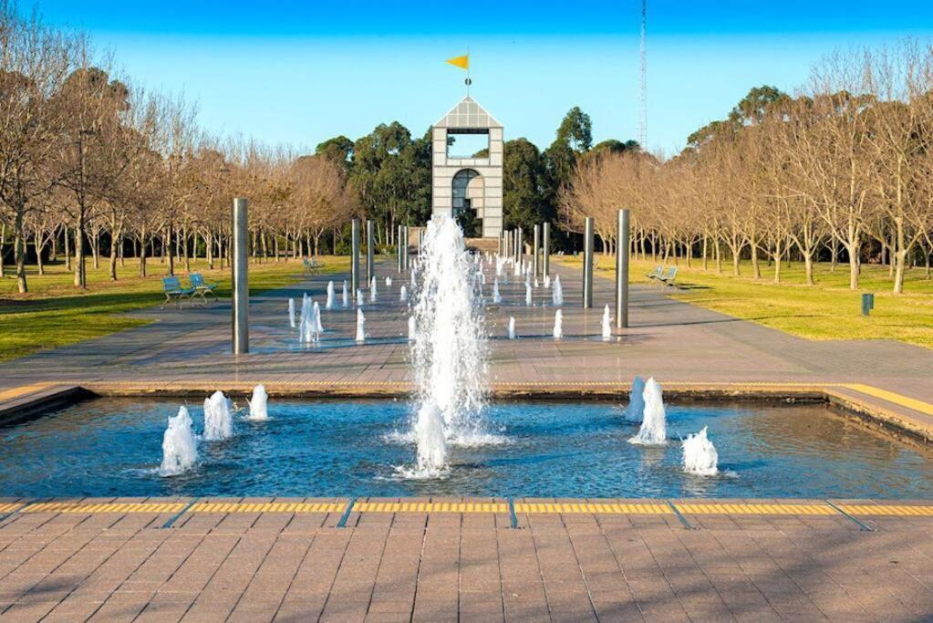 Four Bedroom Apartment With Facilities In Olympic Park Sydney Buitenkant foto
