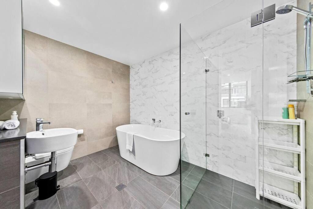 Four Bedroom Apartment With Facilities In Olympic Park Sydney Buitenkant foto
